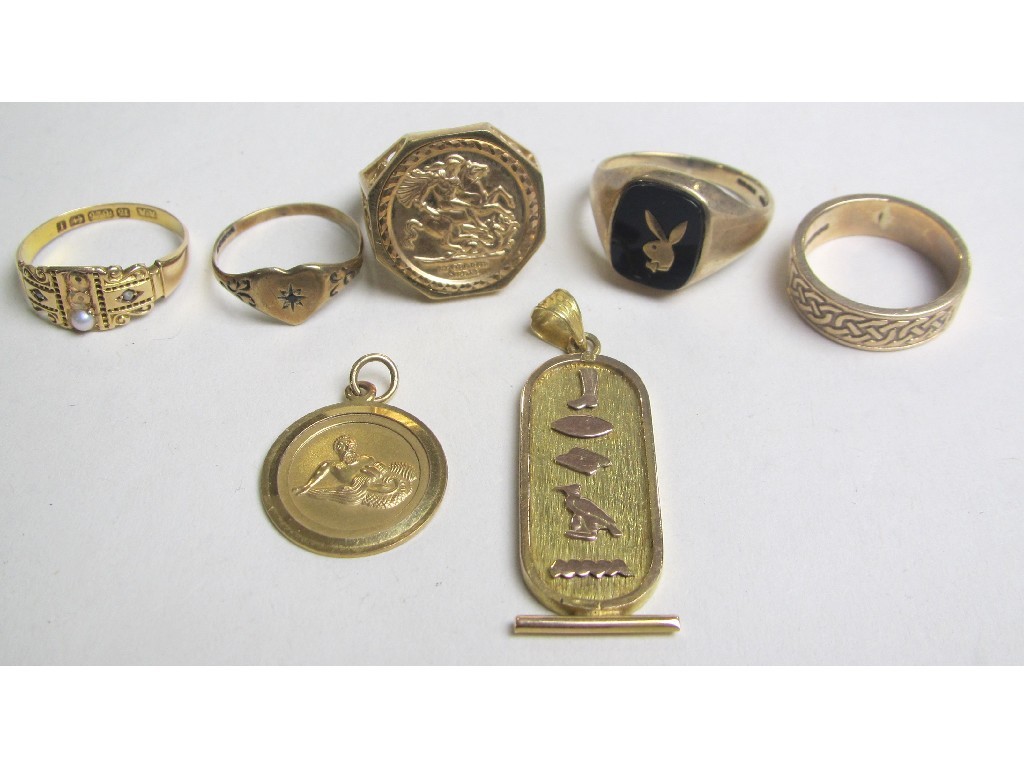 Appraisal: Lot of ct gold to include four rings and a