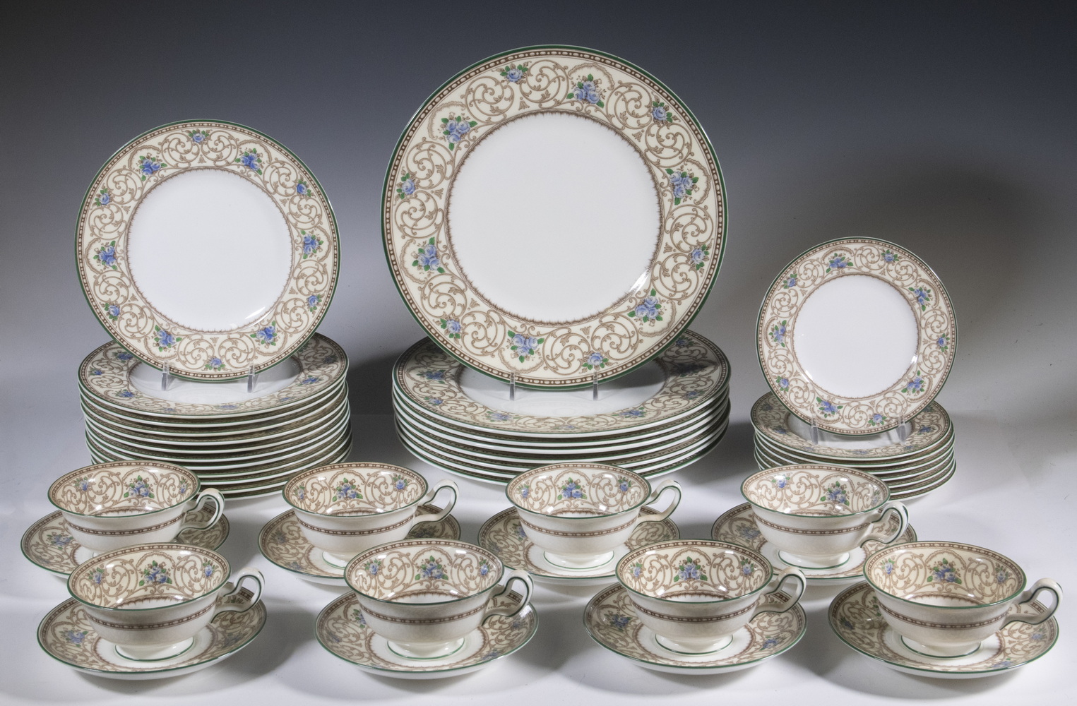 Appraisal: WEDGWOOD AVONDALE CHINA SET Pieces of Wedgwood English Bone China