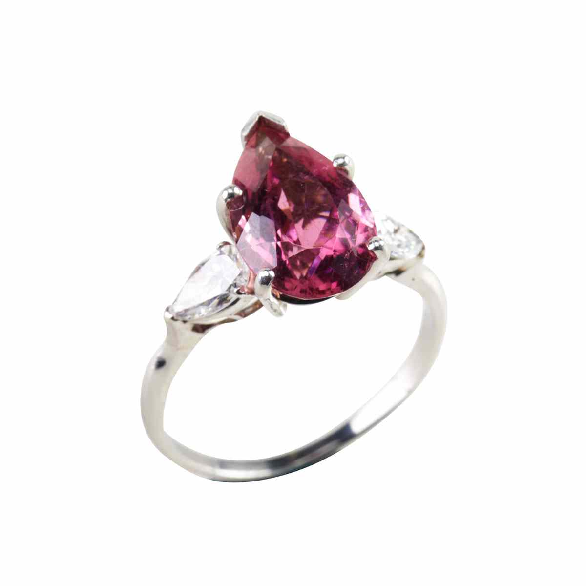 Appraisal: k White Gold Ring set with a pear cut tourmaline