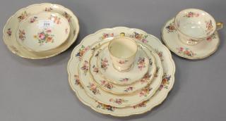 Appraisal: Royal Bayreuth Bavaria porcelain dinnerware set total pieces Royal Bayreuth