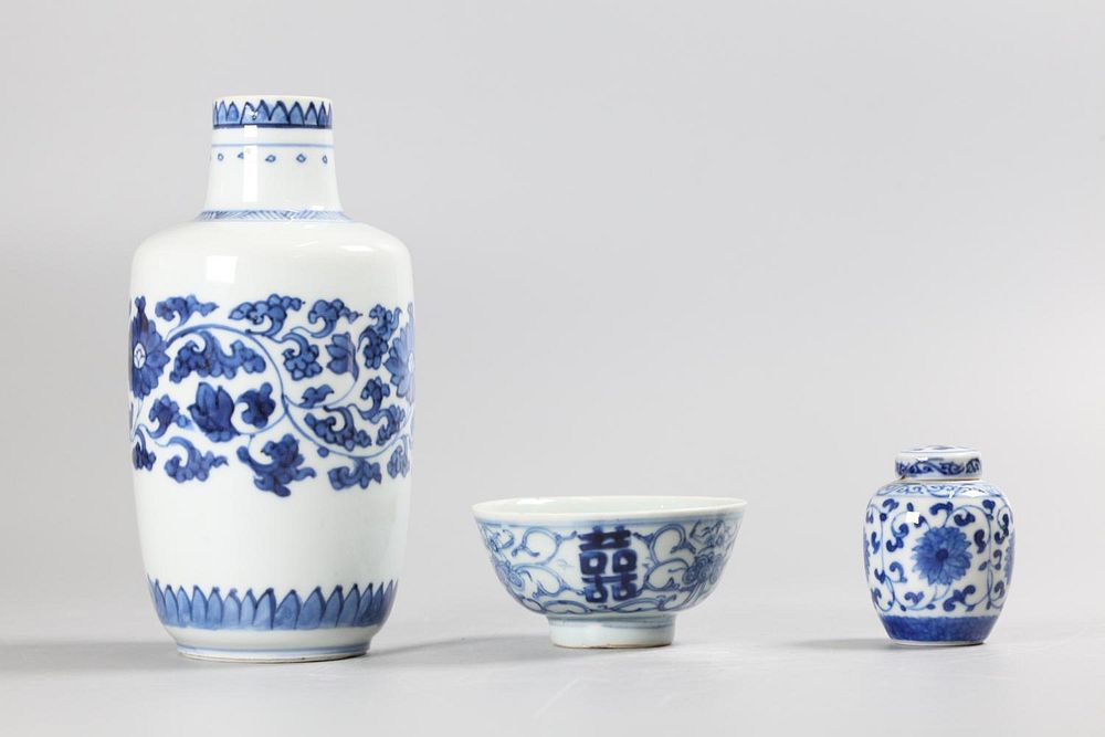 Appraisal: Chinese porcelain articles possibly th th c a blue and