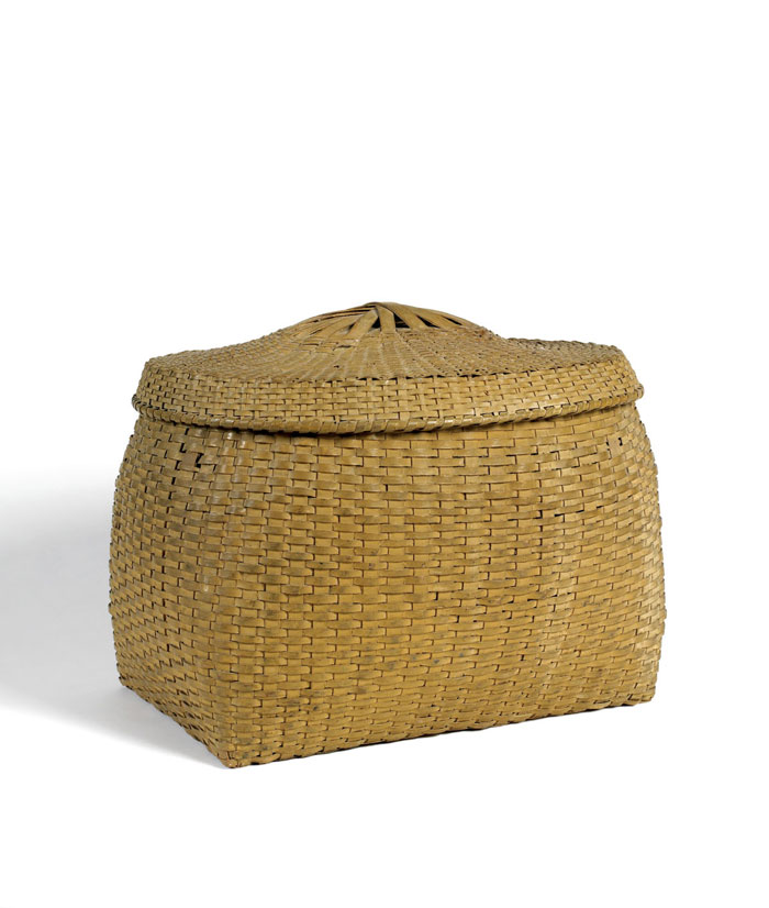 Appraisal: NEW ENGLAND NINETEENTH CENTURY WOVEN YELLOW SPLINT STORAGE BASKET WITH