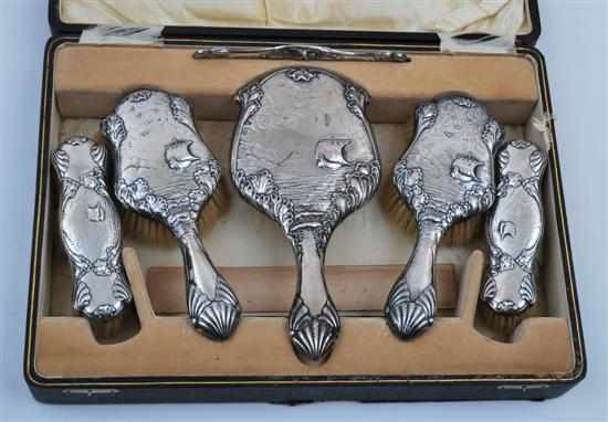 Appraisal: An Edwardian sterling silver vanity set Maker's mark Jay Richard