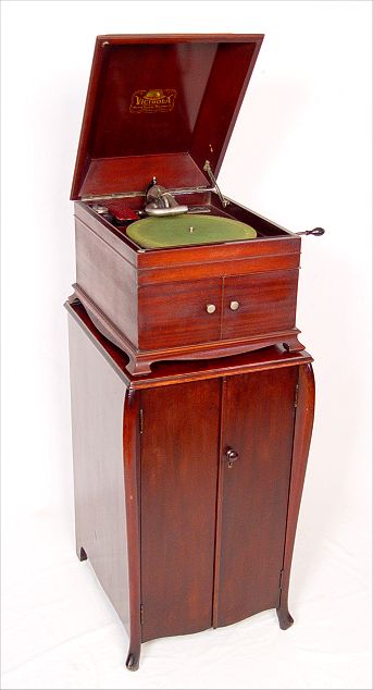 Appraisal: XX-IX VICTOR VICTROLA PLAYER STAND RECORDS Serial number dates to