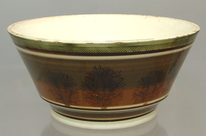 Appraisal: Seaweed pattern bowl t diameter hairline S