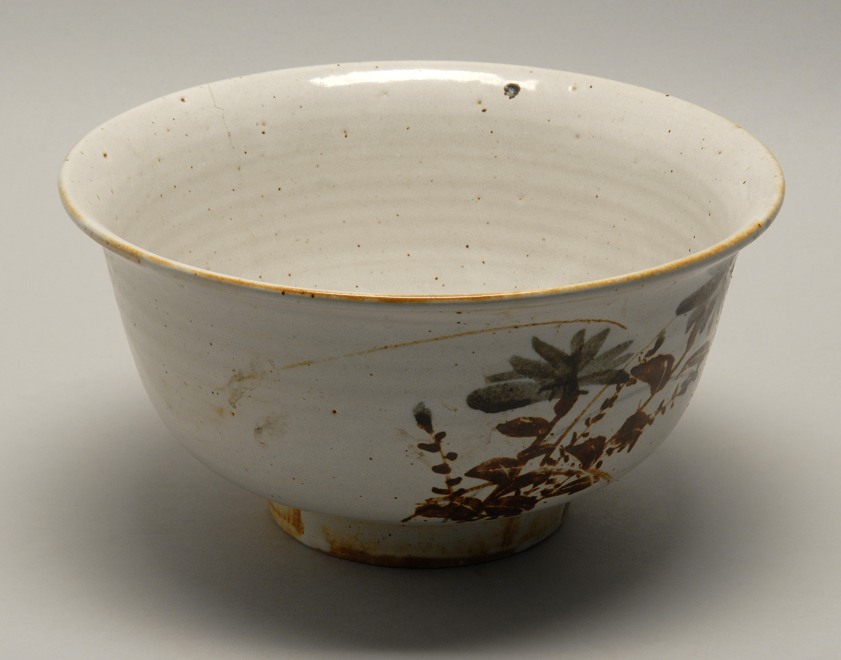 Appraisal: SHINO POTTERY BOWL th CenturyIn bell form with floral design