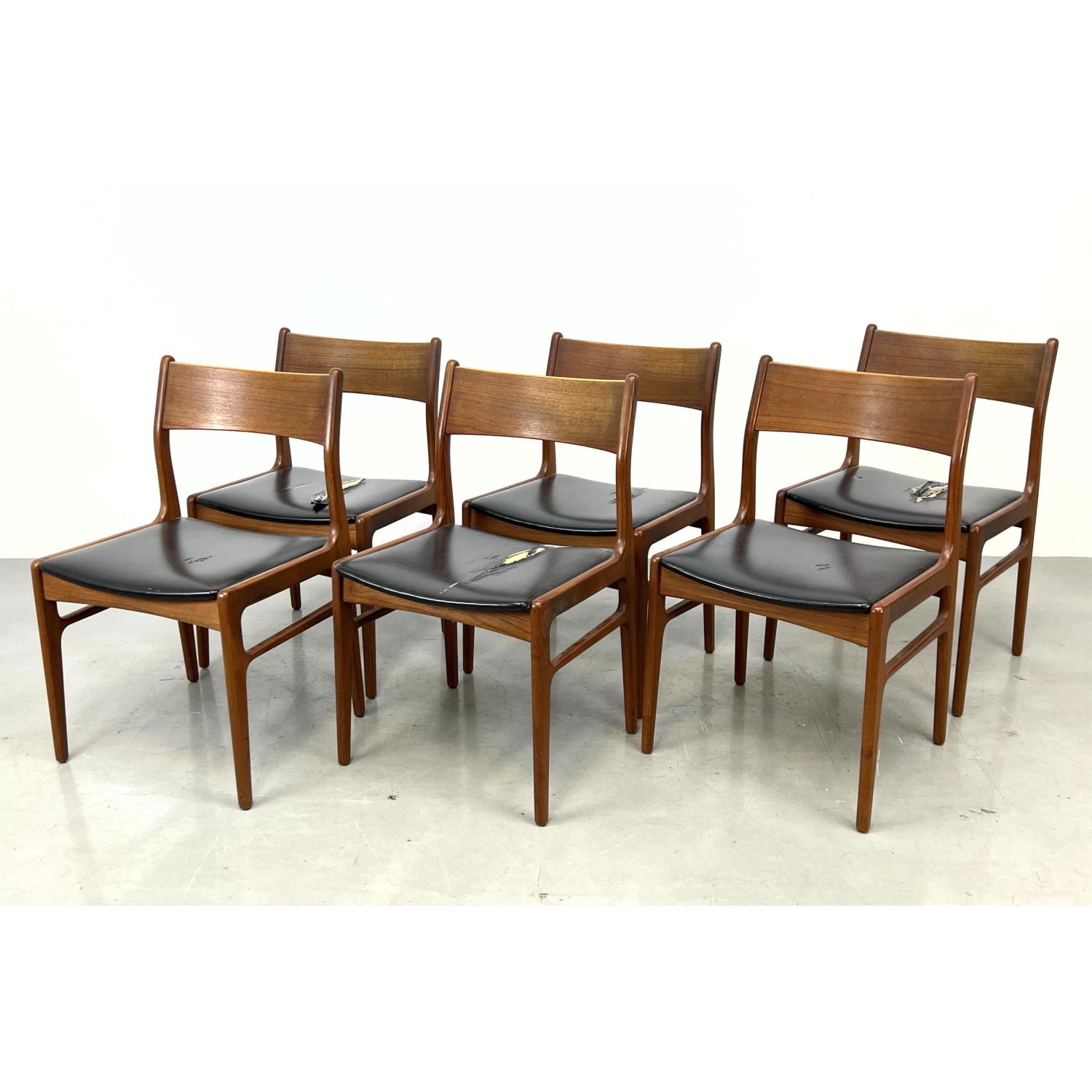 Appraisal: Set Danish teak dining chairs FUNDER-SCHMIDT and MADSEN Dimensions H