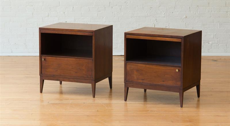 Appraisal: PAIR OF MID CENTURY MODERN WALNUT AND LAMINATE SINGLE-DOOR NIGHT