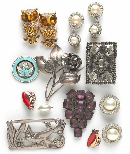 Appraisal: A collection of costume and silver jewelry including Ciner Kramer