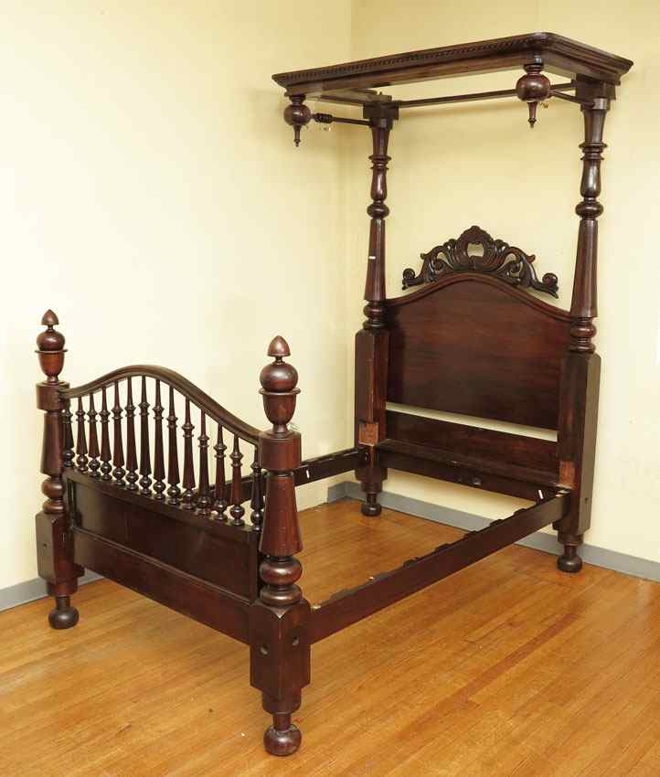 Appraisal: VICTORIAN TESTER BED Top section with rope twist decoration downward