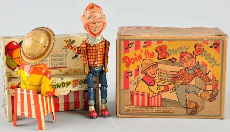 Appraisal: Tin Unique Art Howdy Doody Band Wind-Up Toy Description American