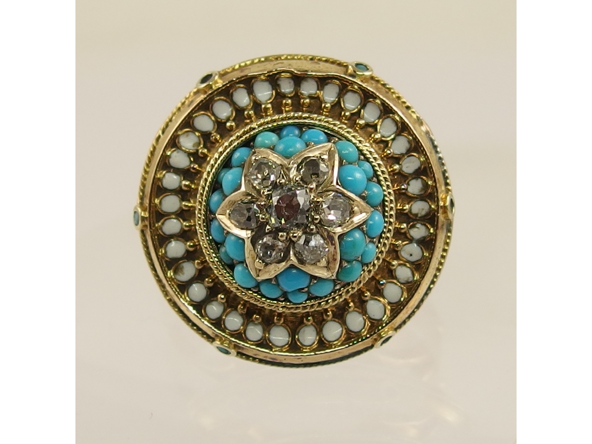 Appraisal: A ct gold Victorian ring the centre star set with