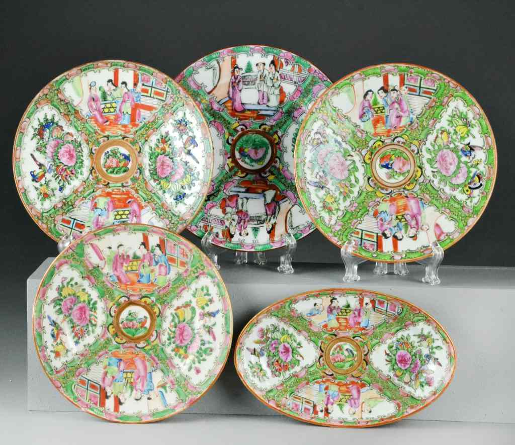 Appraisal: Chinese Rose Medallion PlatesConsisting of four round plates and one